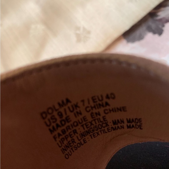 NWOT Pink Heels - Picture 4 of 4